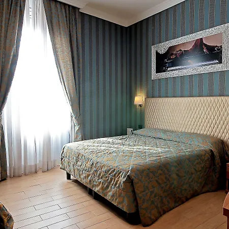 Hotel Lirico 3*