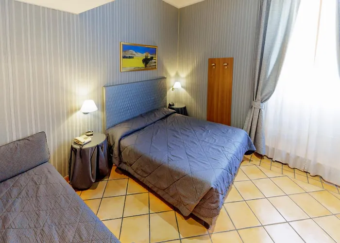 Lirico Hotel 3*