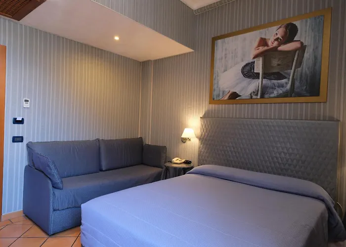 Hotel Lirico 3*