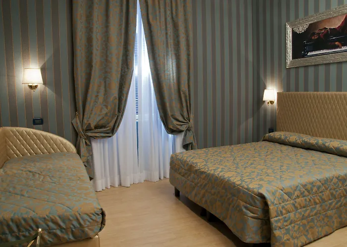 Lirico Hotel 3*