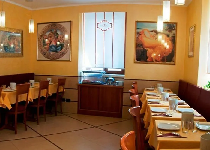 Lirico Hotel 3*