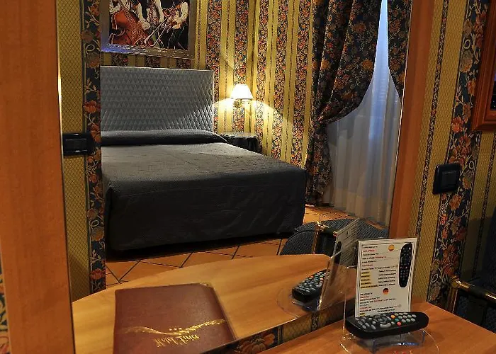 Hotel Lirico 3*